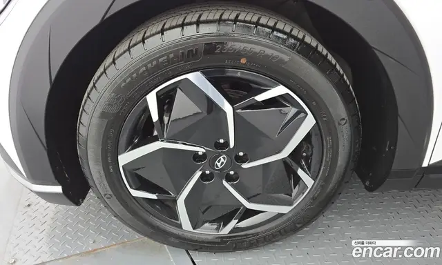Hyundai Ioniq 5 2024 0.1 автомат (гидро), миниатюра 5