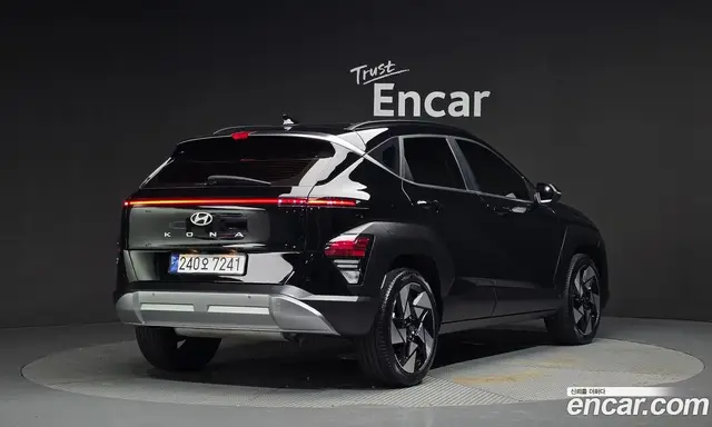 Hyundai Kona 2023 2.0 автомат (гидро), миниатюра 2