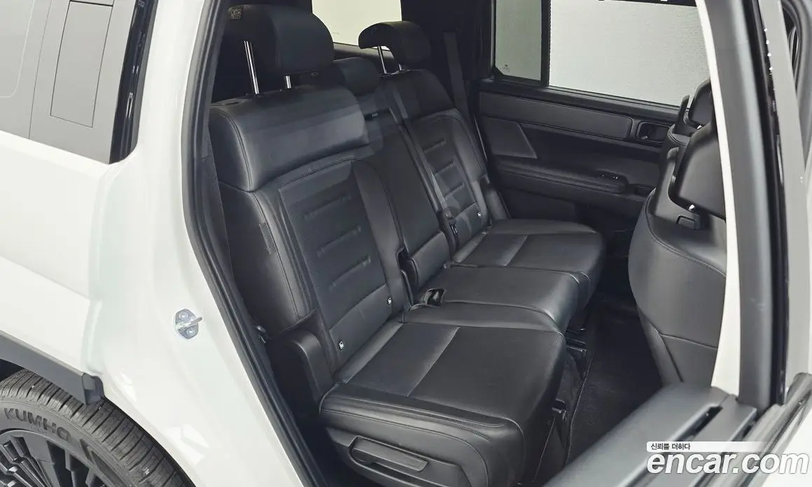 Hyundai Santa Fe 2023 1.6 автомат (гидро), фото 16