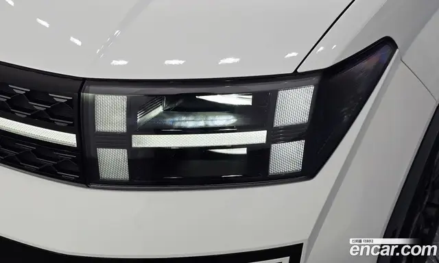 Hyundai Santa Fe 2023 1.6 автомат (гидро), миниатюра 8