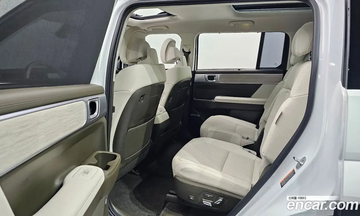 Hyundai Santa Fe 2024 1.6 автомат (гидро), фото 17