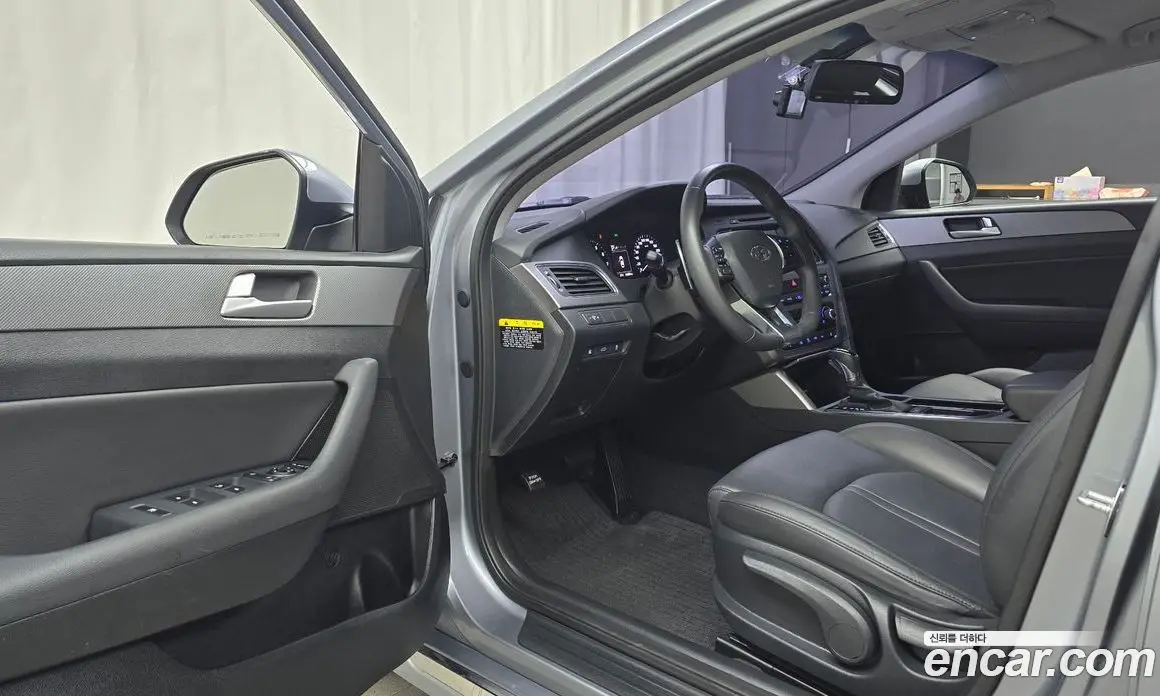 Hyundai Sonata 2015 1.6 автомат (гидро), фото 13