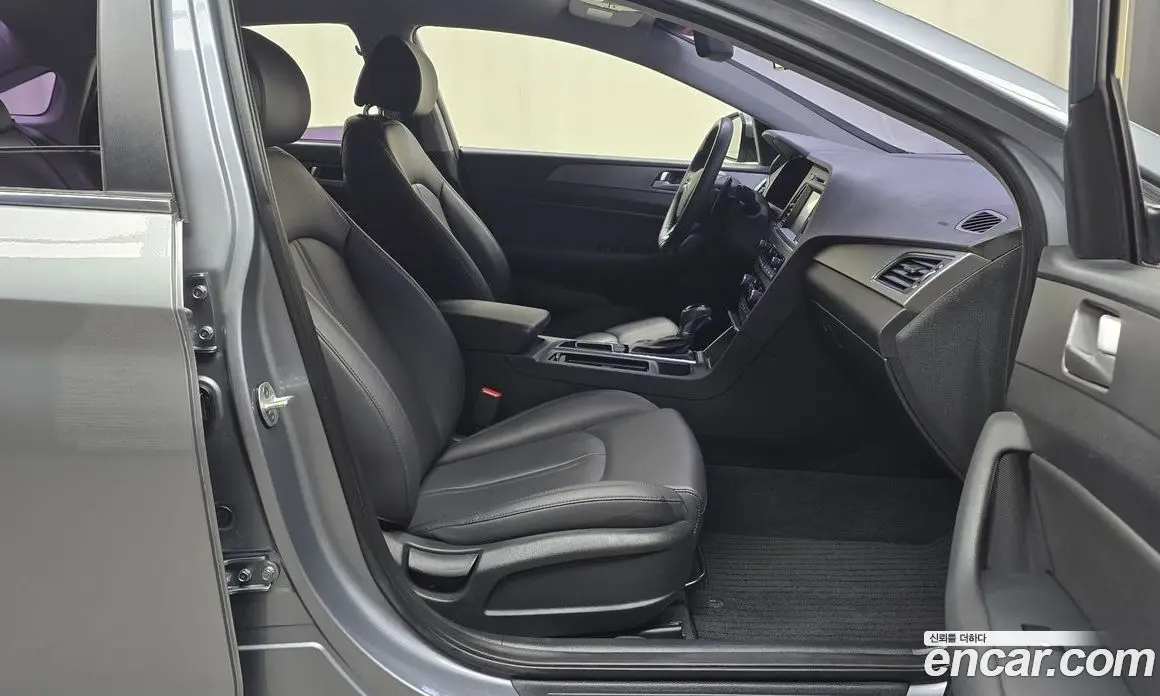 Hyundai Sonata 2015 1.6 автомат (гидро), фото 16
