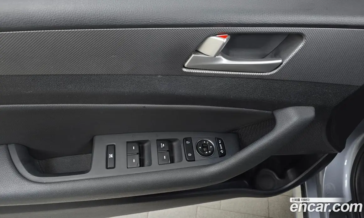 Hyundai Sonata 2015 1.6 автомат (гидро), фото 21