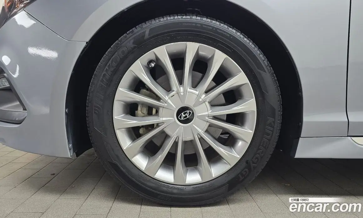 Hyundai Sonata 2015 1.6 автомат (гидро), фото 5