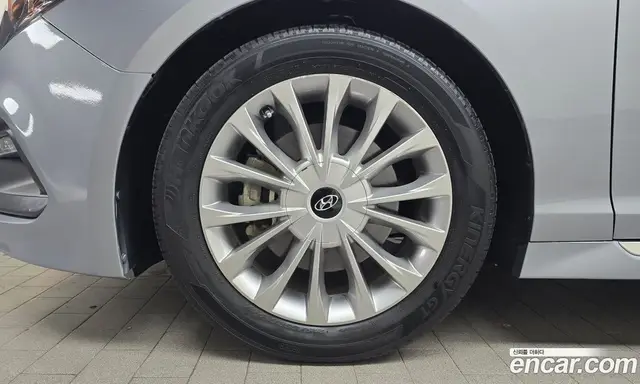 Hyundai Sonata 2015 1.6 автомат (гидро), миниатюра 5