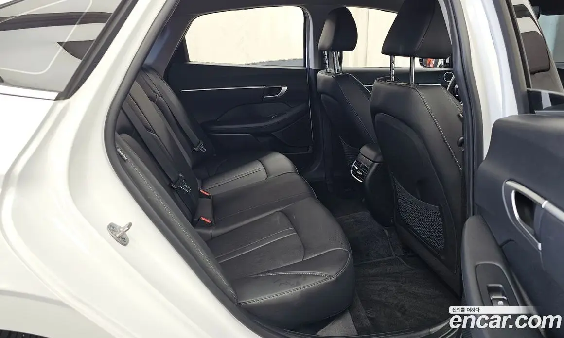 Hyundai Sonata 2023 1.6 автомат (гидро), фото 18