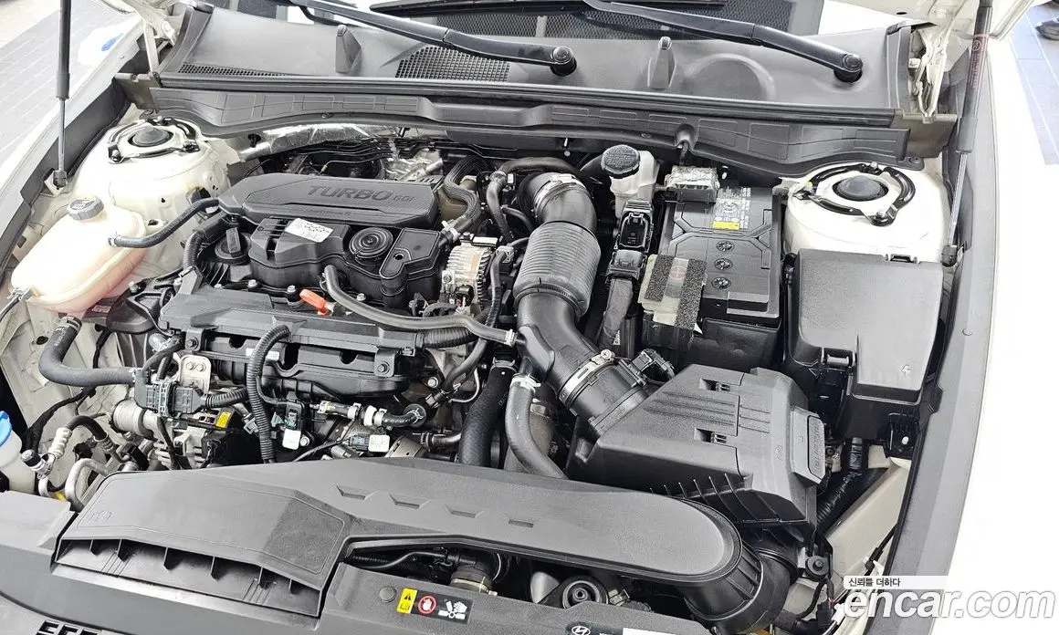 Hyundai Sonata 2023 1.6 автомат (гидро), фото 6