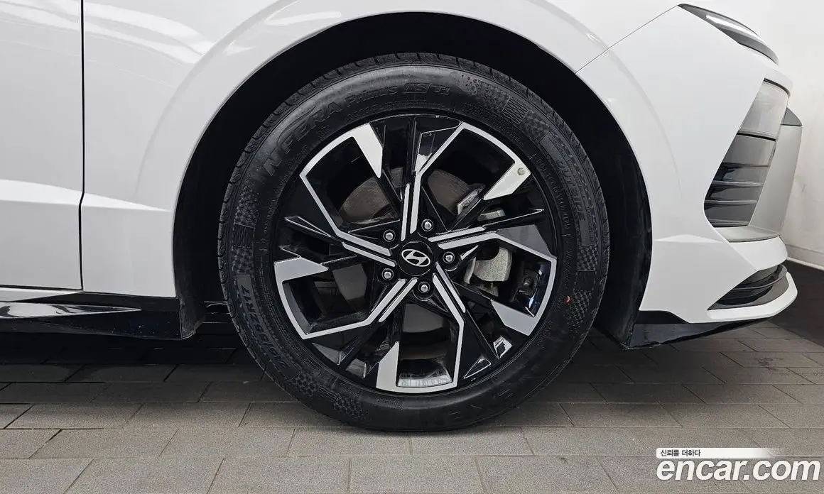 Hyundai Sonata 2023 1.6 автомат (гидро), фото 7