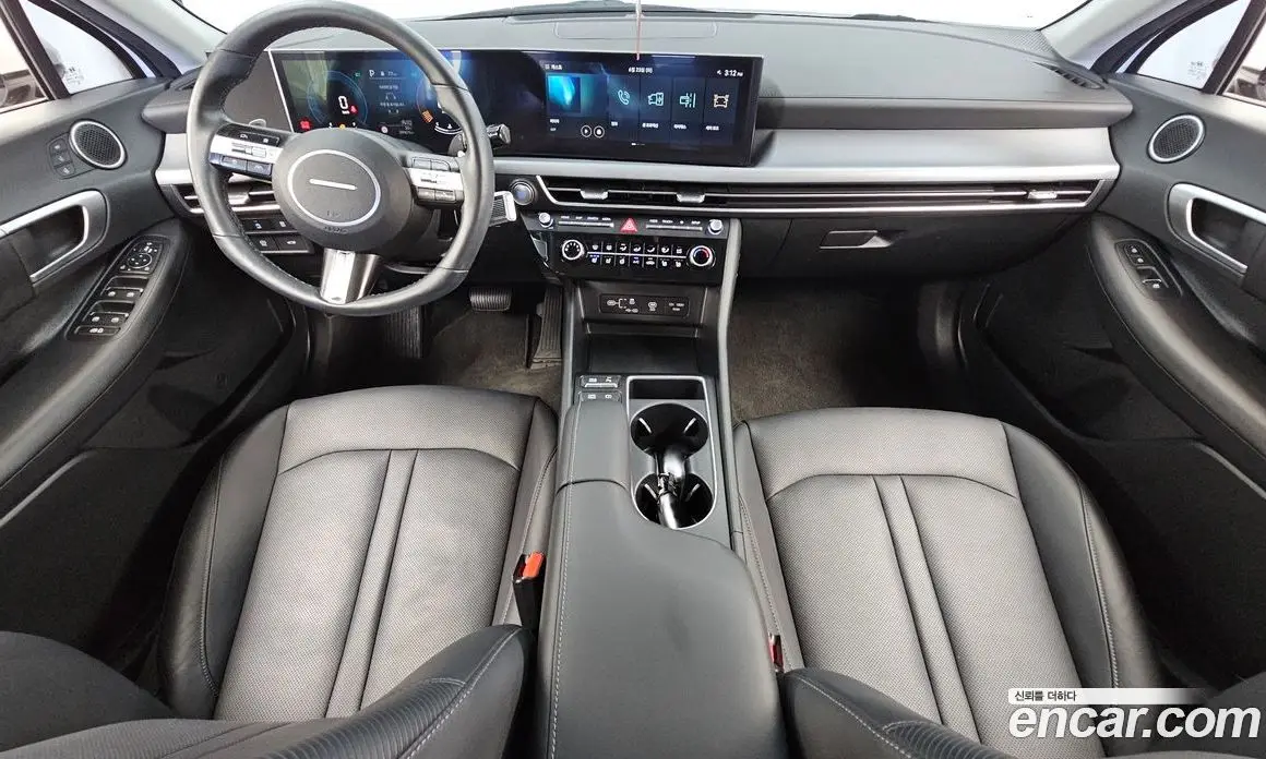 Hyundai Sonata 2023 1.6 автомат (гидро), фото 10