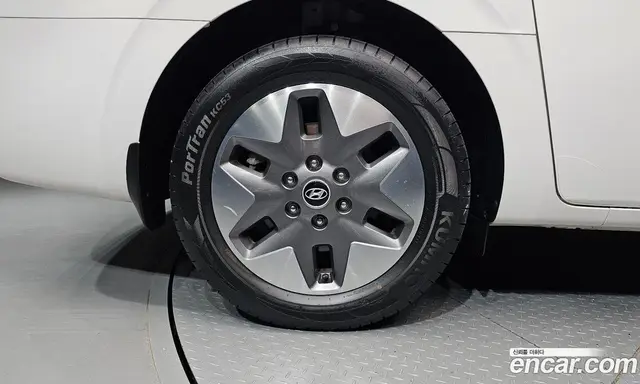 Hyundai Staria 2021 2.2 автомат (гидро), миниатюра 5