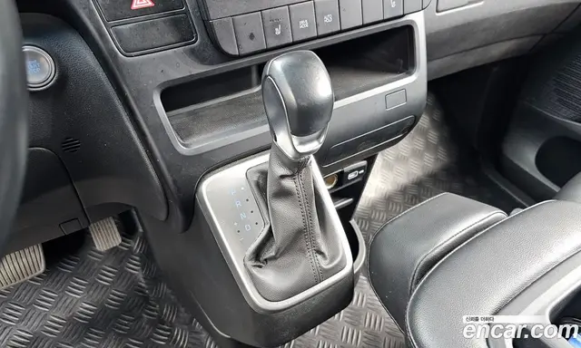 Hyundai Staria 2021 2.2 автомат (гидро), миниатюра 9