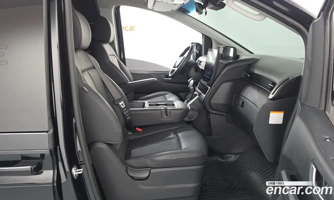 Hyundai Staria 2024 1.6 автомат (гидро), фото 11