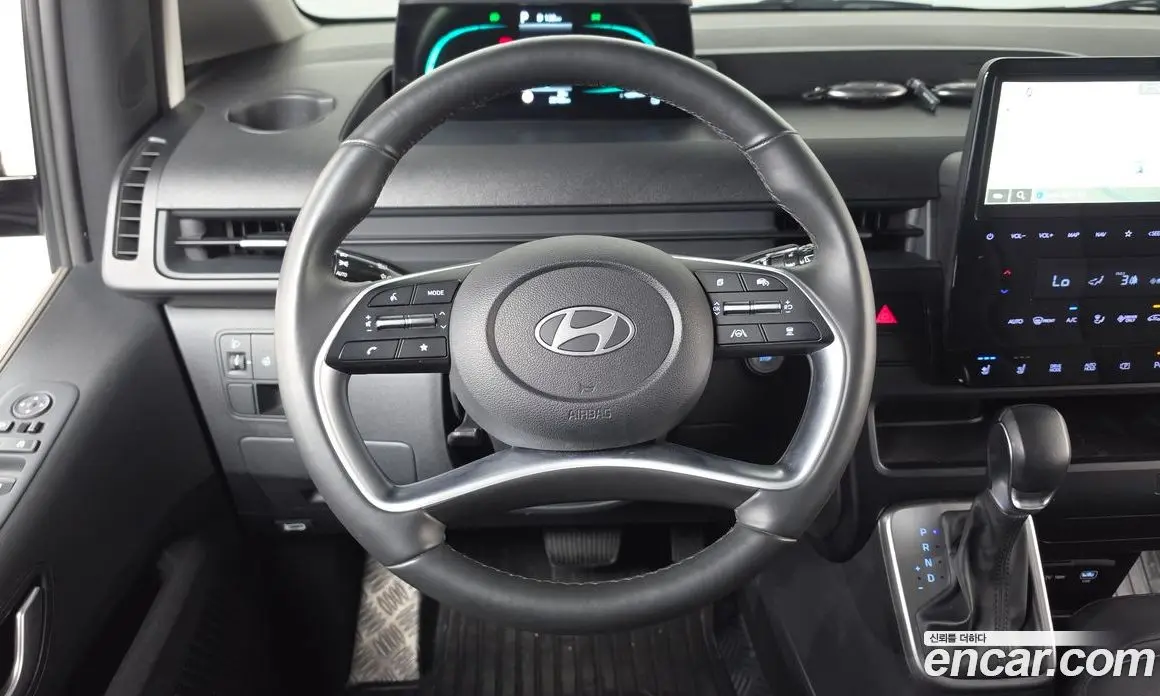 Hyundai Staria 2024 1.6 автомат (гидро), фото 13