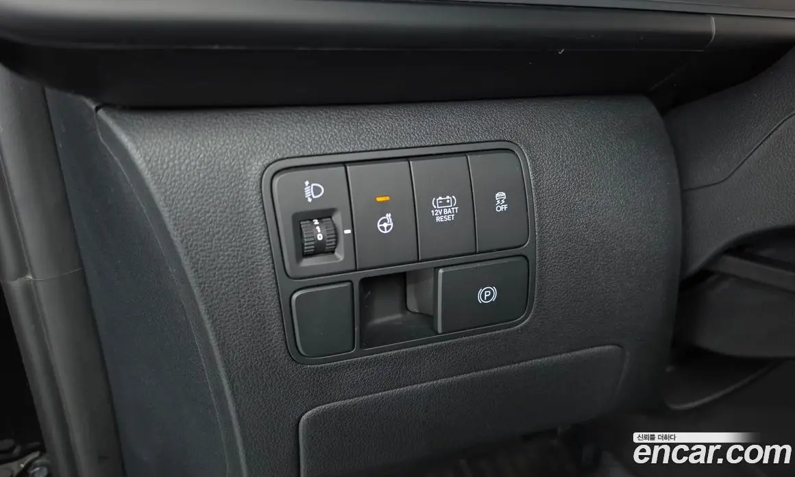 Hyundai Staria 2024 1.6 автомат (гидро), фото 14