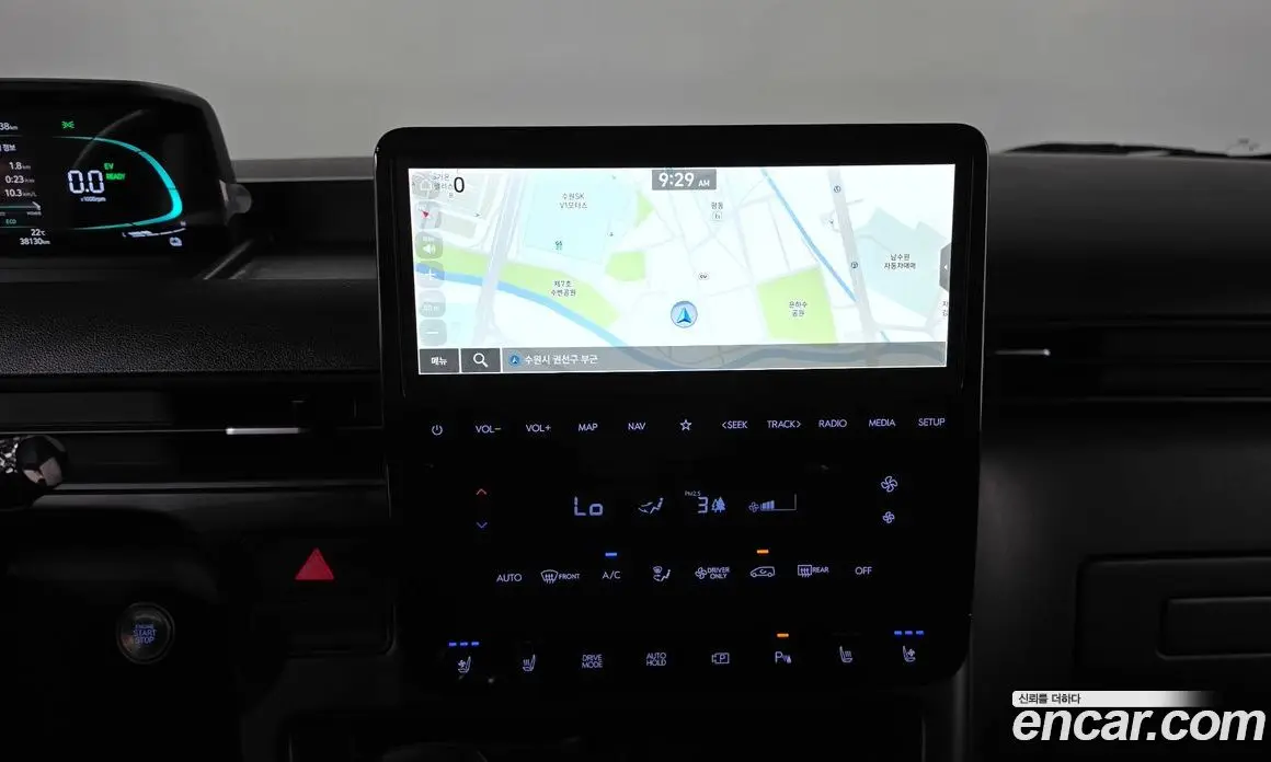 Hyundai Staria 2024 1.6 автомат (гидро), фото 16