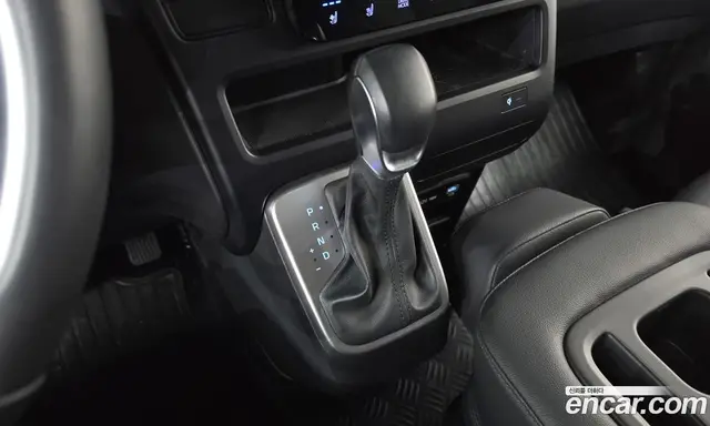 Hyundai Staria 2024 1.6 автомат (гидро), миниатюра 9
