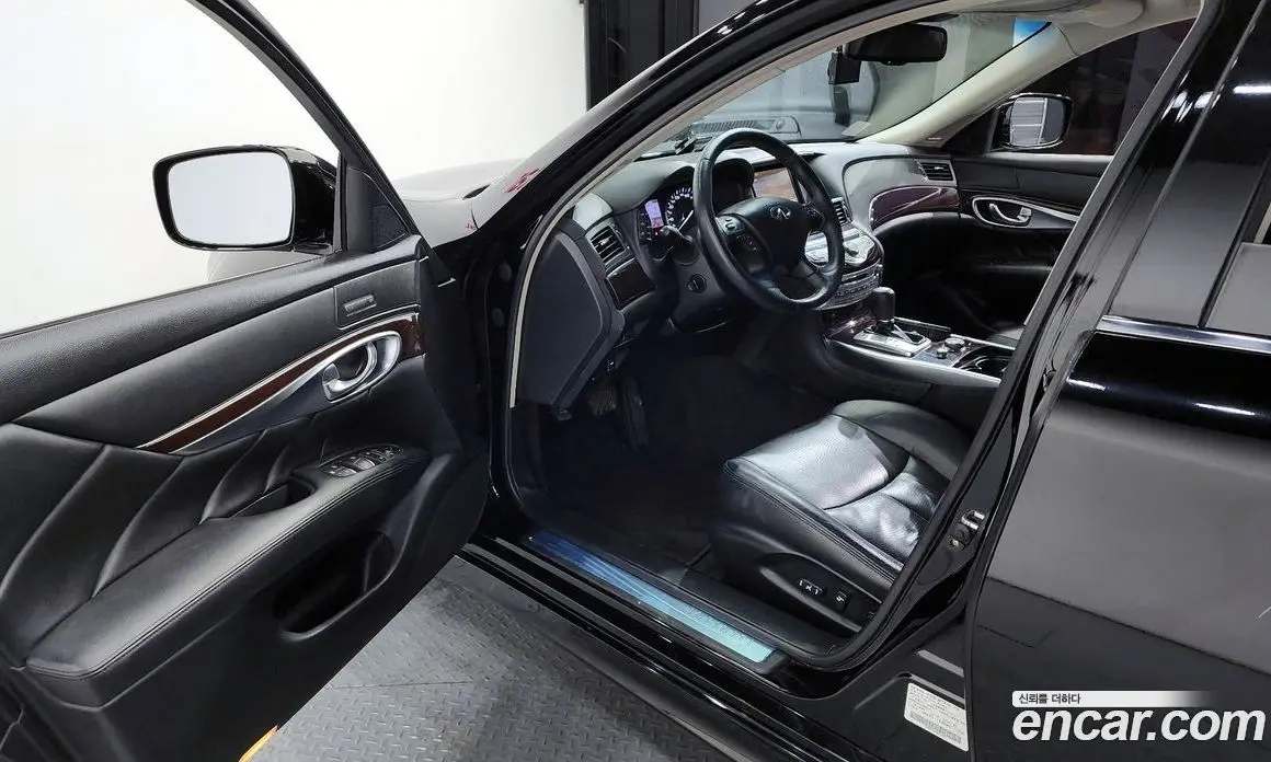 Infiniti M 2010 3.7 автомат (гидро), фото 10 Infiniti M 2010 3.7 автомат (гидро), фото 10