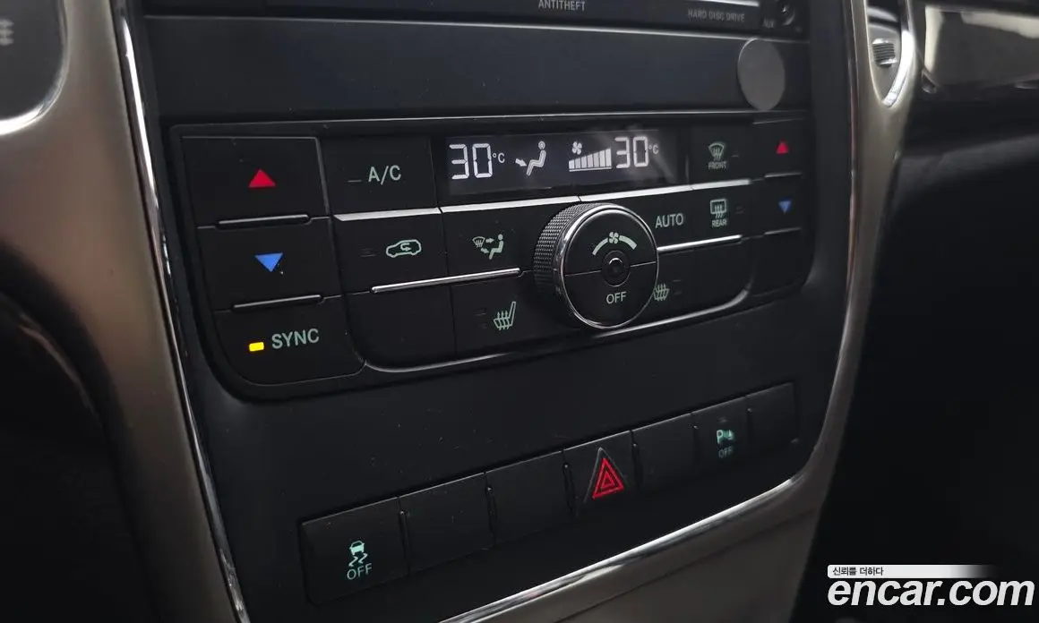 Jeep Cherokee 2011 3.0 автомат (гидро), фото 16