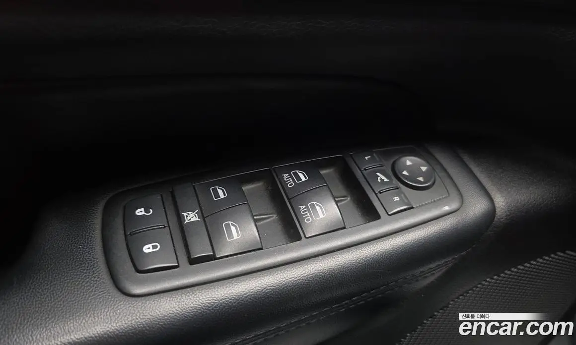 Jeep Cherokee 2011 3.0 автомат (гидро), фото 17
