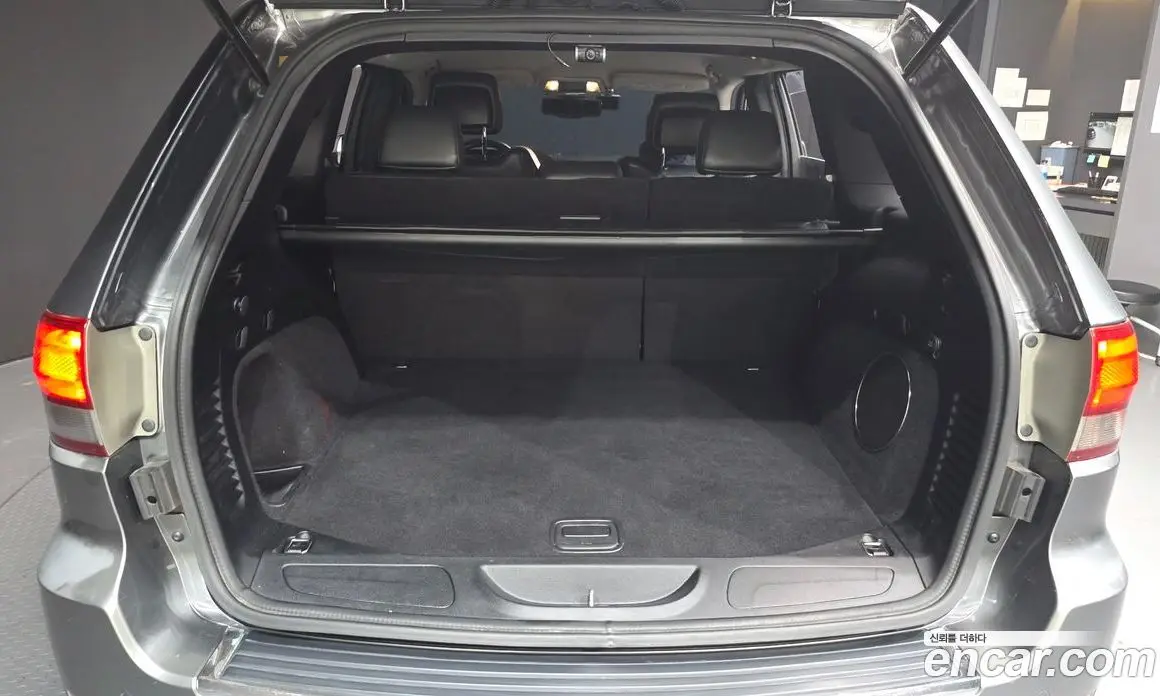 Jeep Cherokee 2011 3.0 автомат (гидро), фото 20