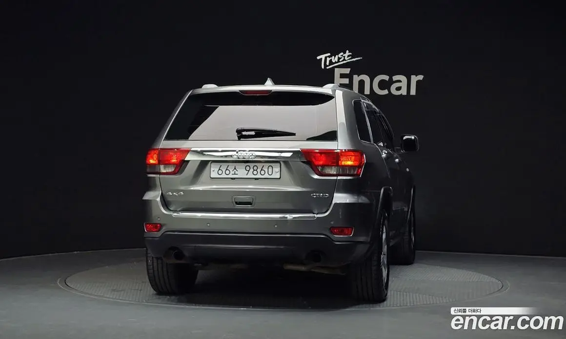 Jeep Cherokee 2011 3.0 автомат (гидро), фото 4