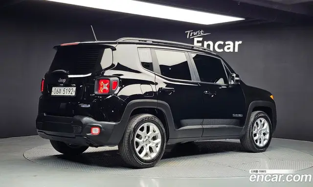 Jeep Renegade 2017 2.4 автомат (гидро), миниатюра 2