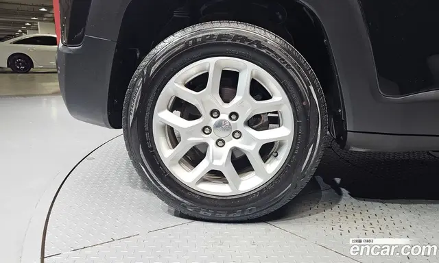 Jeep Renegade 2017 2.4 автомат (гидро), миниатюра 5