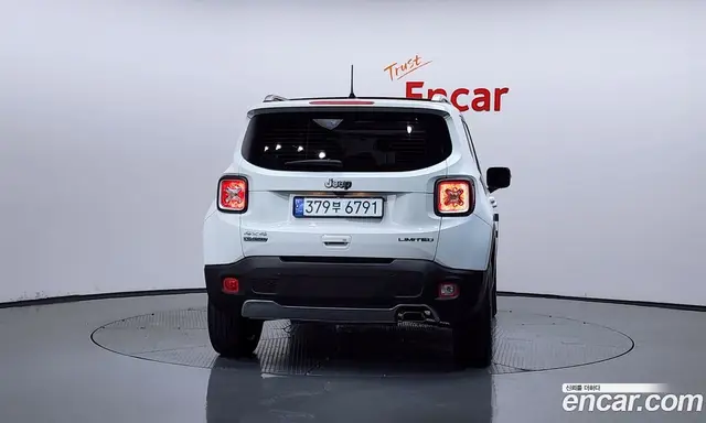 Jeep Renegade 2018 2.0 автомат (гидро), миниатюра 4