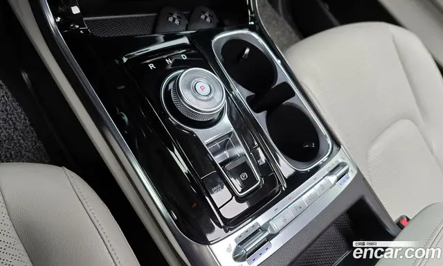Kia Carnival 2021 2.2 автомат (гидро), миниатюра 9