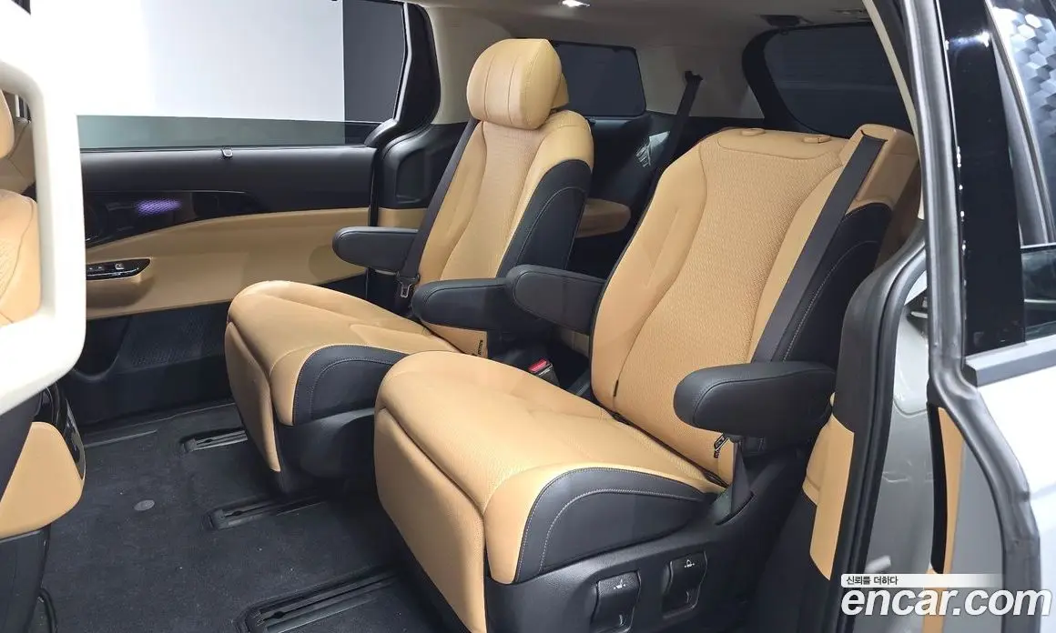 Kia Carnival 2023 3.5 автомат (гидро), фото 17