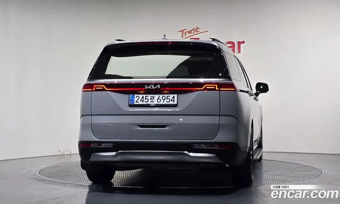 Kia Carnival 2023 3.5 автомат (гидро), фото 4