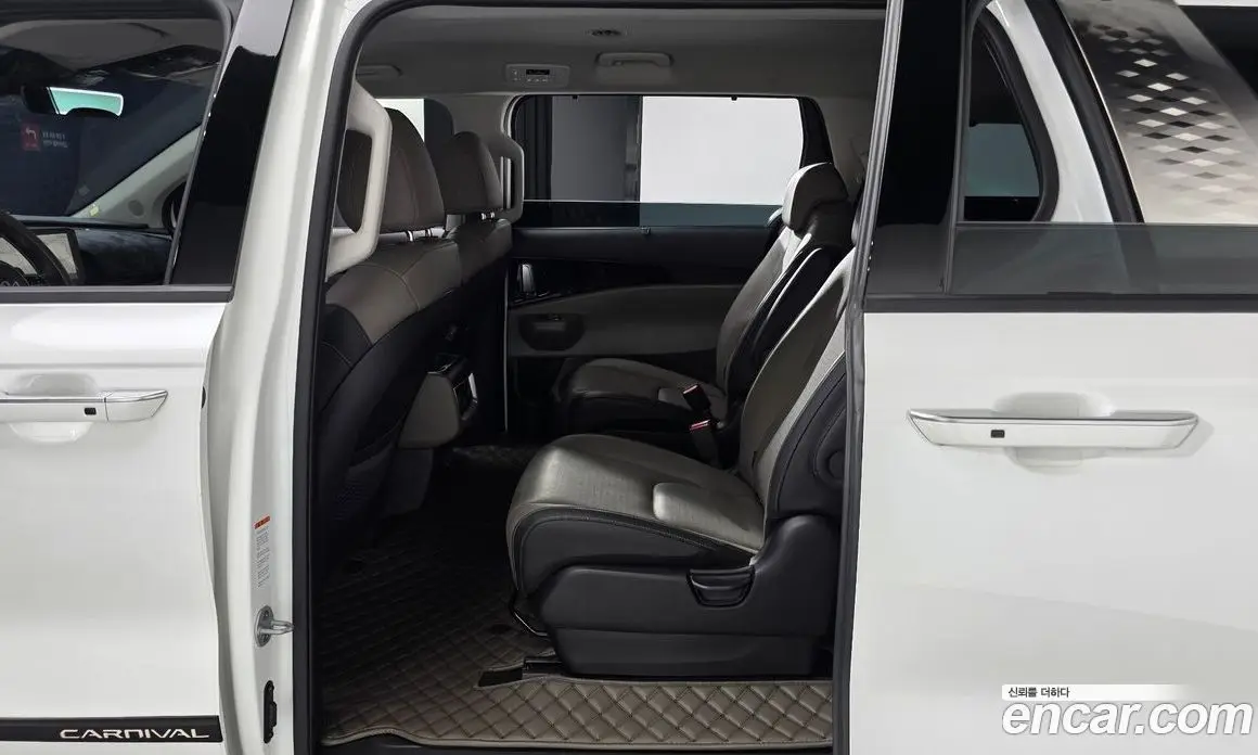 Kia Carnival 2024 2.2 автомат (гидро), фото 17