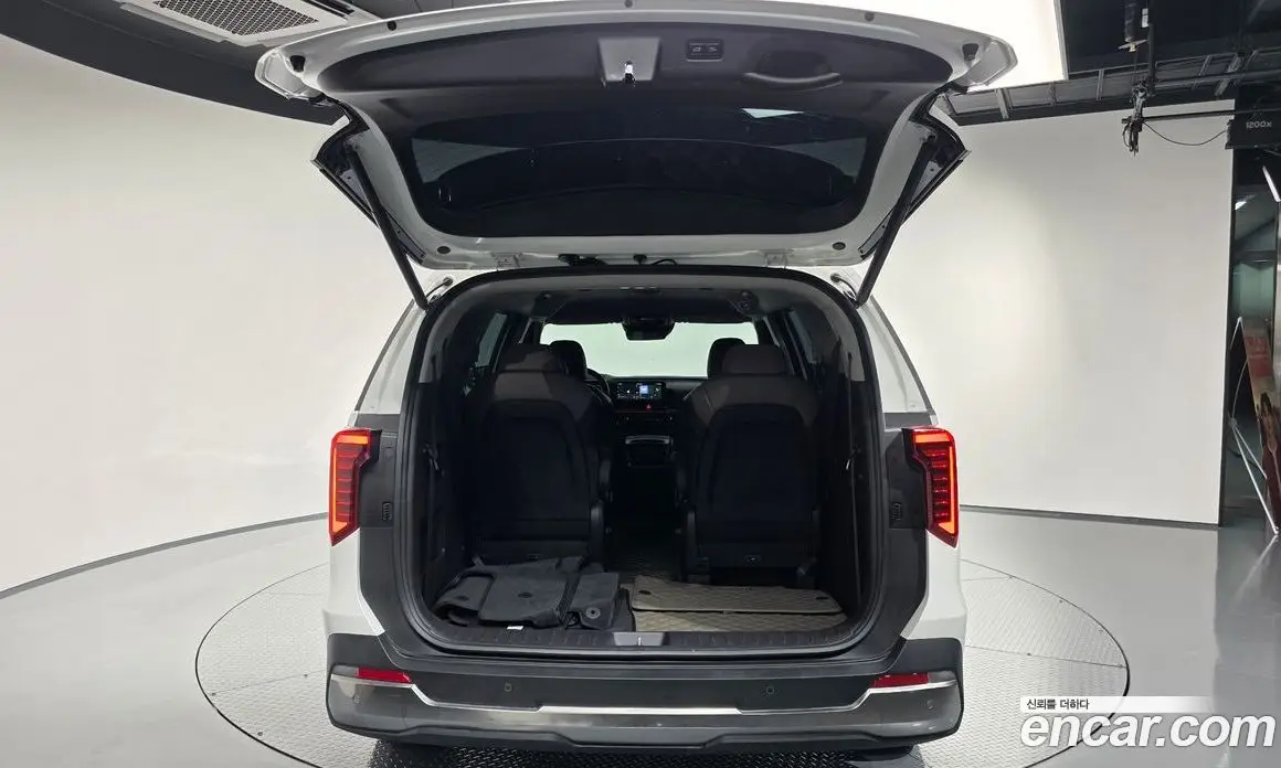 Kia Carnival 2024 2.2 автомат (гидро), фото 32