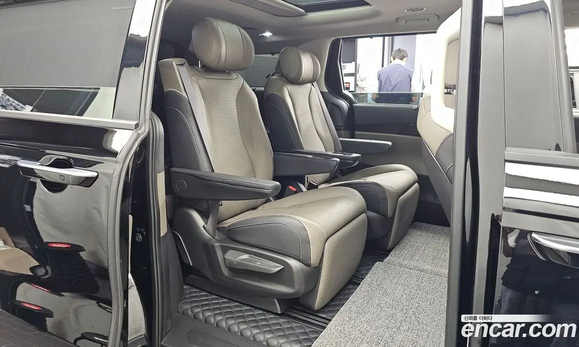 Kia Carnival 2024 1.6 автомат (гидро), фото 12