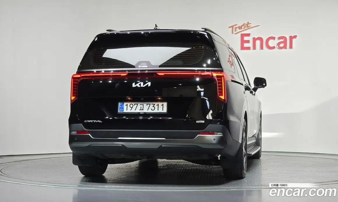 Kia Carnival 2024 1.6 автомат (гидро), фото 4