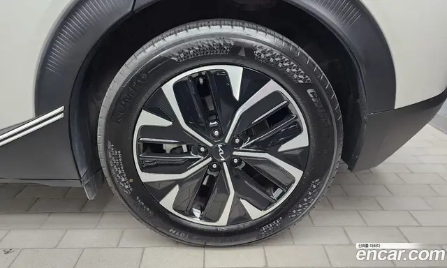 Kia EV6 2022 0.1 автомат (гидро), миниатюра 6