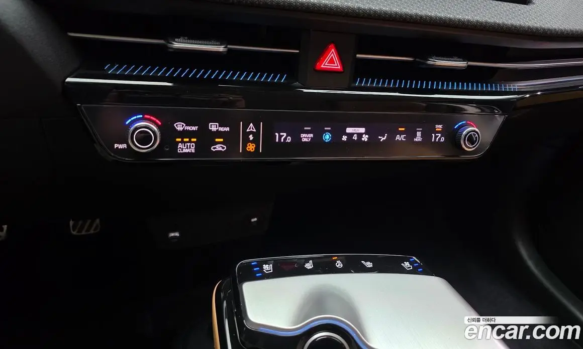 Kia EV6 2023 0.1 автомат (гидро), фото 17