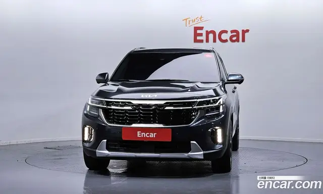 Kia Seltos 2022 2.0 автомат (гидро), миниатюра 3