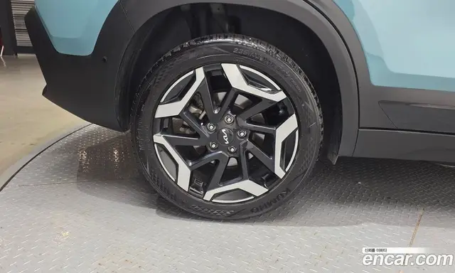 Kia Seltos 2023 1.6 автомат (гидро), миниатюра 5