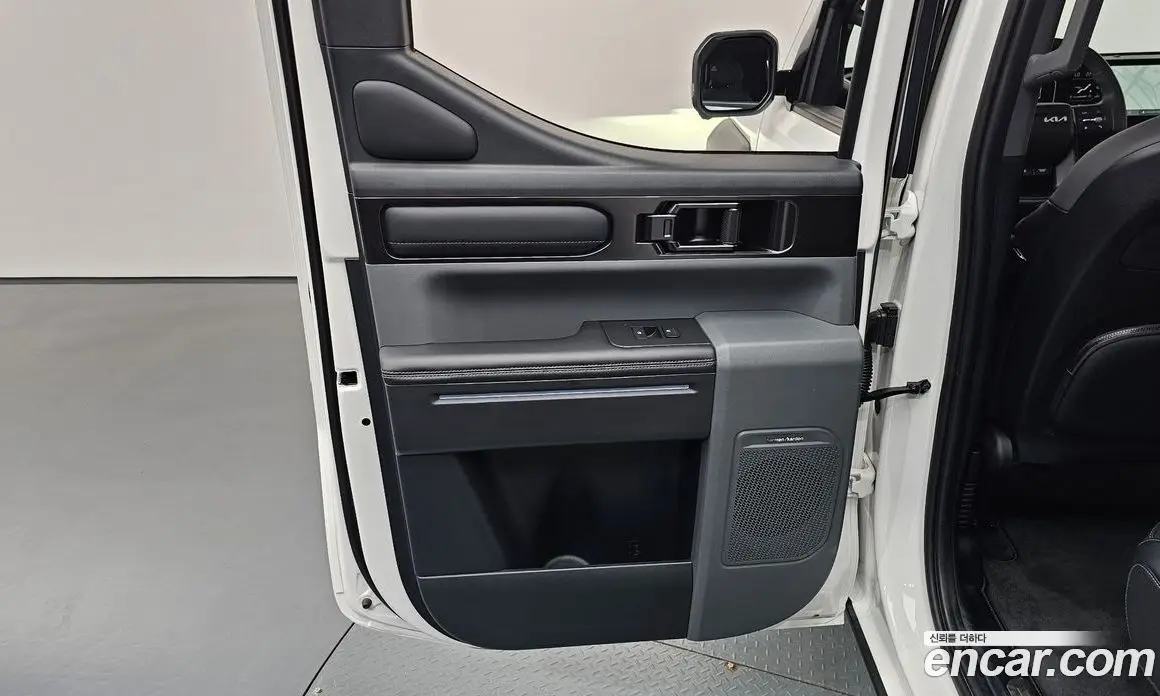 Kia Tasman 2025 2.5 автомат (гидро), фото 15