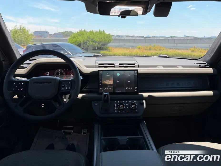 Land Rover Defender 2025 4.4 автомат (гидро), фото 11