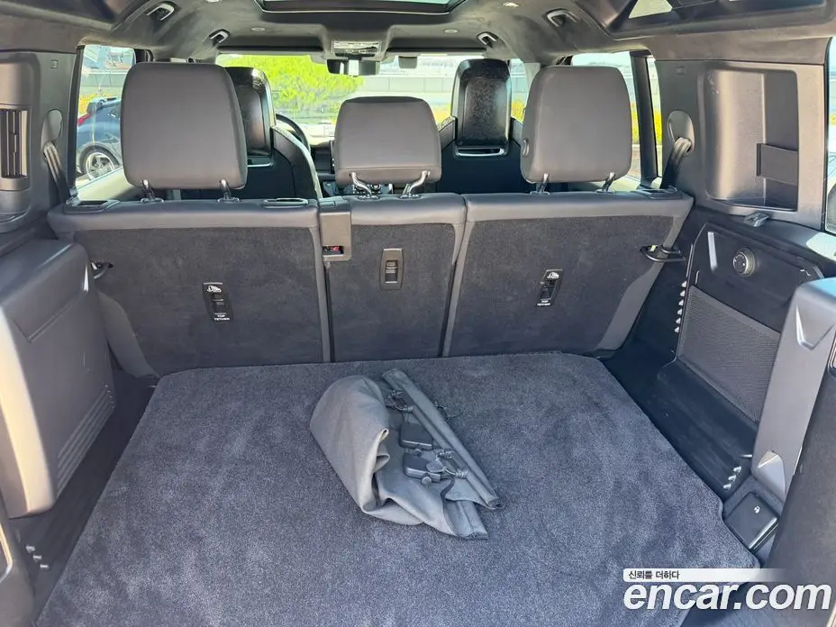 Land Rover Defender 2025 4.4 автомат (гидро), фото 13