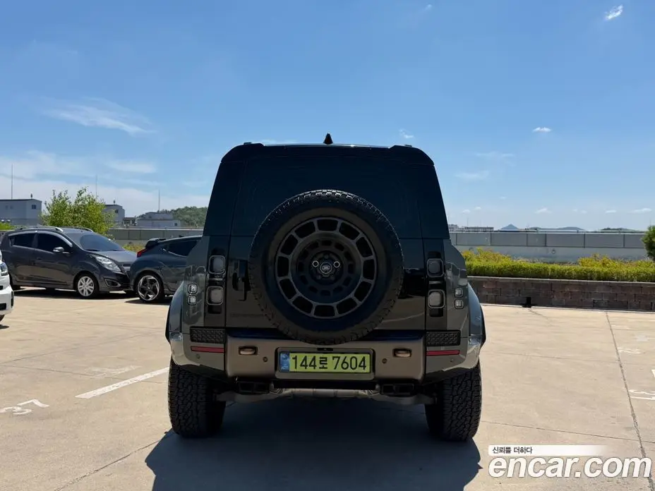 Land Rover Defender 2025 4.4 автомат (гидро), фото 4