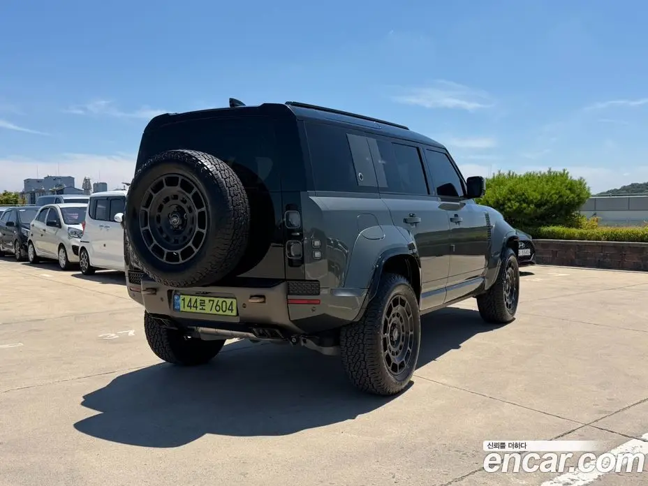 Land Rover Defender 2025 4.4 автомат (гидро), фото 5