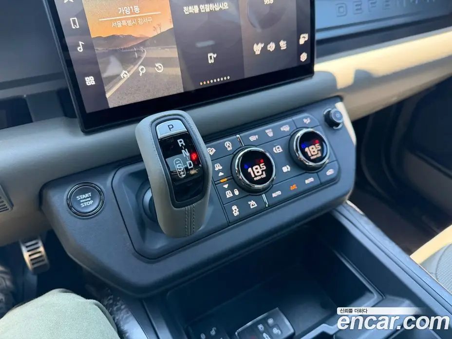 Land Rover Defender 2025 4.4 автомат (гидро), фото 8