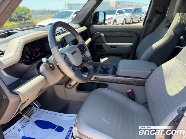 Land Rover Defender 2025 4.4 автомат (гидро), миниатюра 9