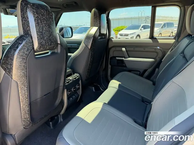 Land Rover Defender 2025 4.4 автомат (гидро), миниатюра 10