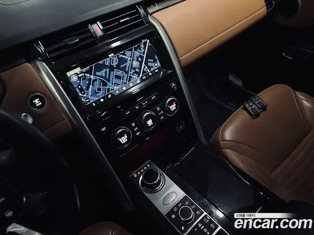 Land Rover Discovery 2017 3.0 автомат (гидро), миниатюра 11 Land Rover Discovery 2017 3.0 автомат (гидро), миниатюра 11