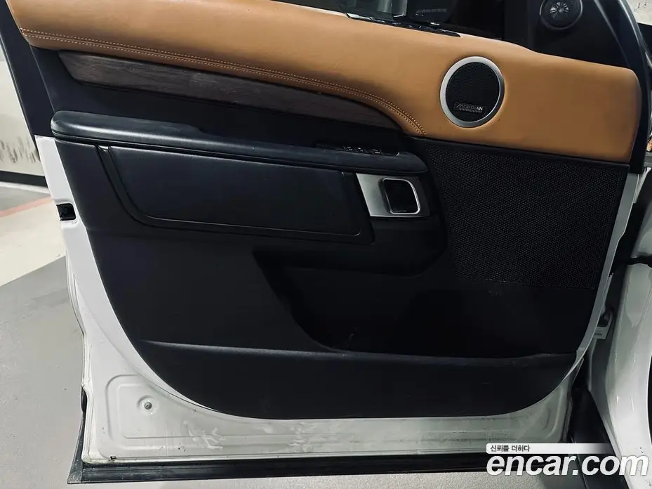Land Rover Discovery 2017 3.0 автомат (гидро), фото 16 Land Rover Discovery 2017 3.0 автомат (гидро), фото 16